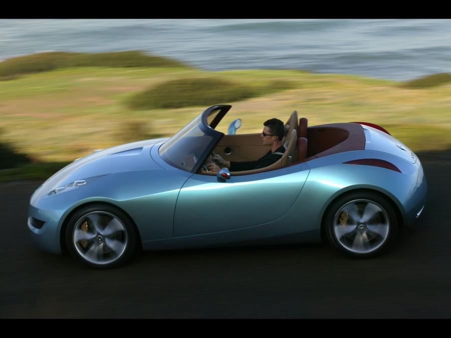  Renault Wind Concept 2004 года  (фото 15 из 61)
